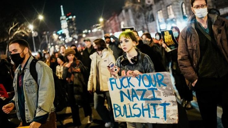 La fine del diritto e le piazze dei ragazzi