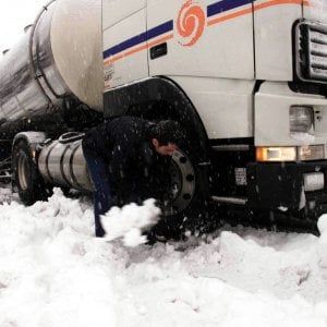 Genova, il piano inverno: 900 posteggi per fermare i Tir in caso di neve