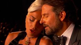 Oscar 2019, Lady Gaga e Bradley Cooper mai così vicini: 'Shallow' fa sognare il pubblico