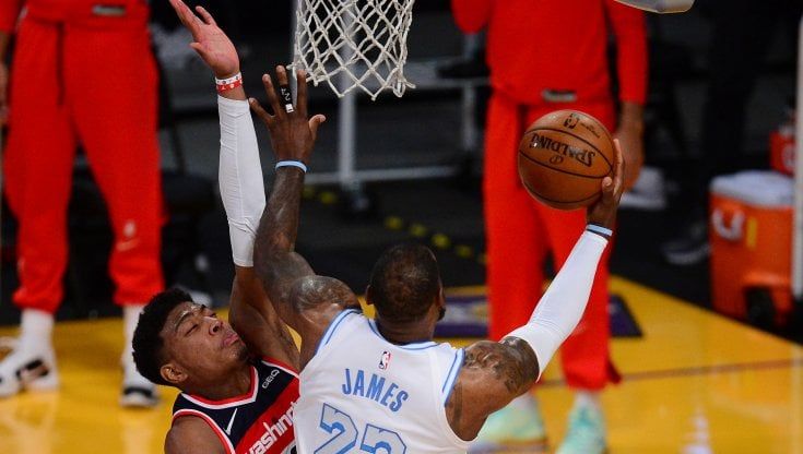Basket Nba: Lakers ancora ko, Washington vince all'overtime