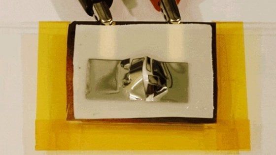 Lo smartphone a prova di spia: si autodistrugge in pochi secondi