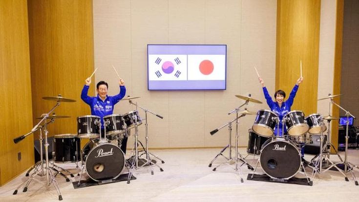 La “diplomazia della batteria” tra Corea del Sud e Giappone. E intanto Tokyo va al voto anticipato