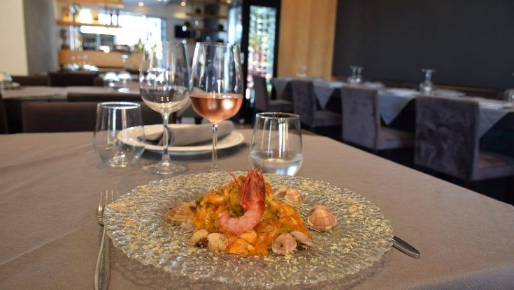 Il sapore del mare tra Bari e Oriente al Tabula rasa, dalla maionese di polpo agli spaghetti freschi ai gamberi rossi crudi