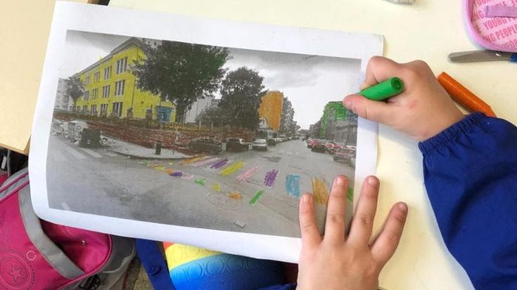 Via Ingrassia disegnata dai bambini, la città dona i soldi per arredarla