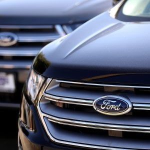 Ford taglierà il 10% dei colletti bianchi in Usa e Asia