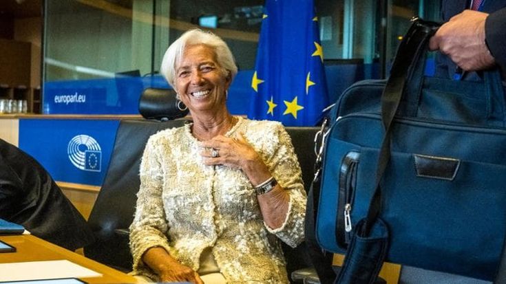 Bce, Lagarde in soccorso di Macron: per la successione avanza l’olandese Knot