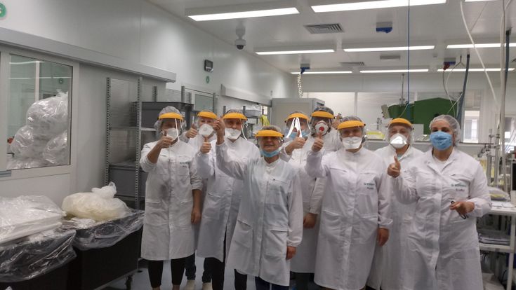 Modena, l'azienda che produce caschi per la ventilazione ha raddoppiato i dipendenti