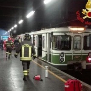 Milano, sassi contro i treni della metropolitana: presi due 13enni