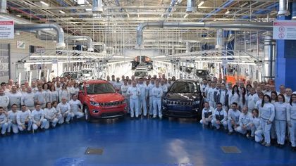 Jeep Compass, fuoco alle polveri