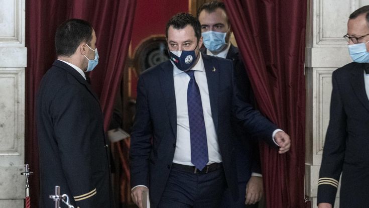 Governo Draghi, "Ci saremo, niente veti". La giravolta di Salvini sorprende anche i suoi