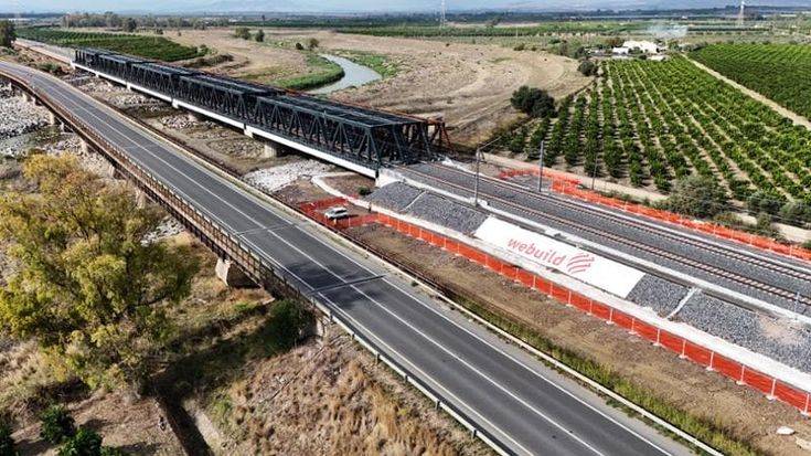 Via al raddoppio, il treno torna a unire i due lati dell’Isola