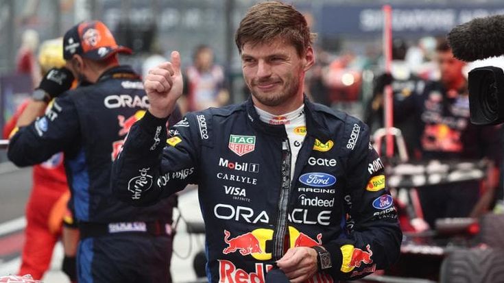 Verstappen vince la Sprint a Singapore davanti alle Ferrari. Antonelli (4°) allunga ancora