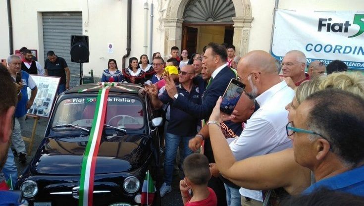 Torna in attività la Fiat 500 storica del Comune di Serrastretta
