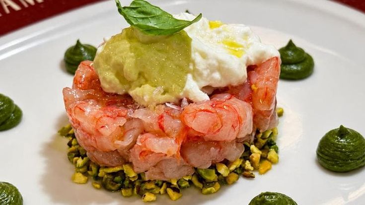 Da Veramente il pranzo della domenica è un incontro gustoso tra pistacchi e gamberi rossi