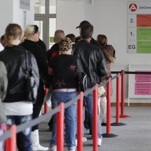 Censis, giovani in calo e sempre più emarginati sul lavoro