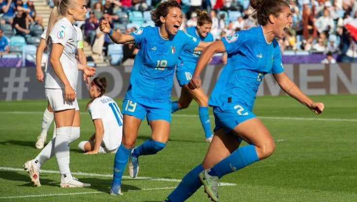 Donne professioniste, dopo il calcio sarà la volta del basket?