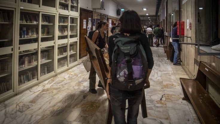 Tra cellulari, bulli e sfide docenti sempre in prima linea: “Ragazzi cambiati in pandemia”
