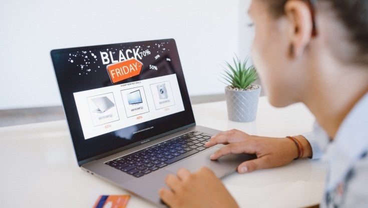 Black friday e Cyber monday, quest'anno lo scontrino medio sarà di 235 euro