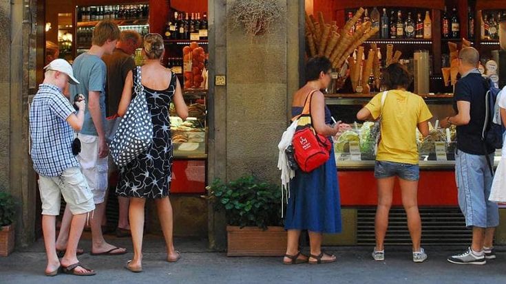 Caro prezzi, sui social è Scontrinopoli: “Ma quale Puglia? Bar e ristoranti sono diventati di lusso ovunque”