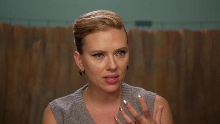 Scarlett Johansson a Cannes: "Noi artisti siamo uniti. È ora di fissare le regole a Hollywood"