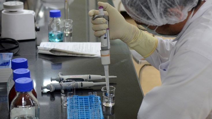 “Così dalla mia fabbrica in India vi darò un miliardo di vaccini”