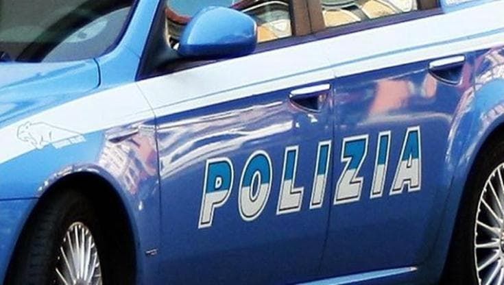 Bambina di 6 anni scappa di casa per andare dall’amica ma si perde e vaga per ore: ritrovata