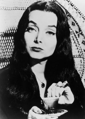 Nei panni di Morticia, da Anjelica a Carolyn