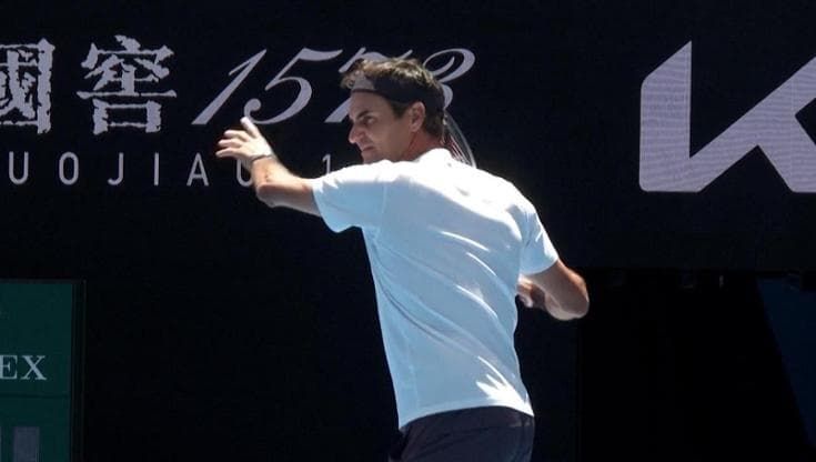 Australian Open, alla Rod Laver Arena torna in campo una leggenda: Roger Federer
