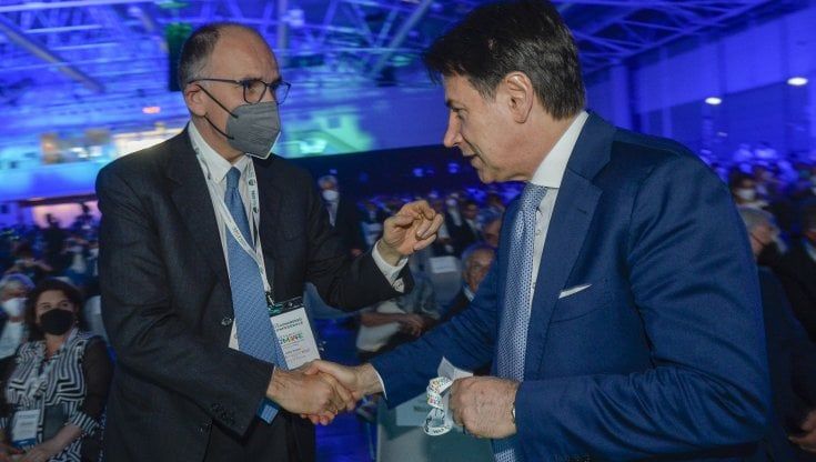L'aperitivo con Letta a casa di Conte: verso il debutto in Sicilia delle primarie unitarie di Pd, M5S e sinistra