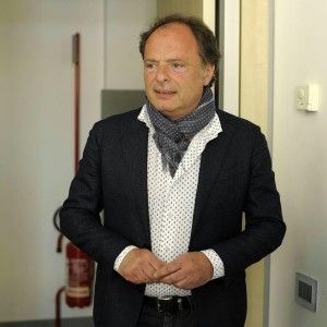 De Nicola: "Svendo tutto<br/>e poi getto la spugna<br/>dopo 25 anni mi arrendo"