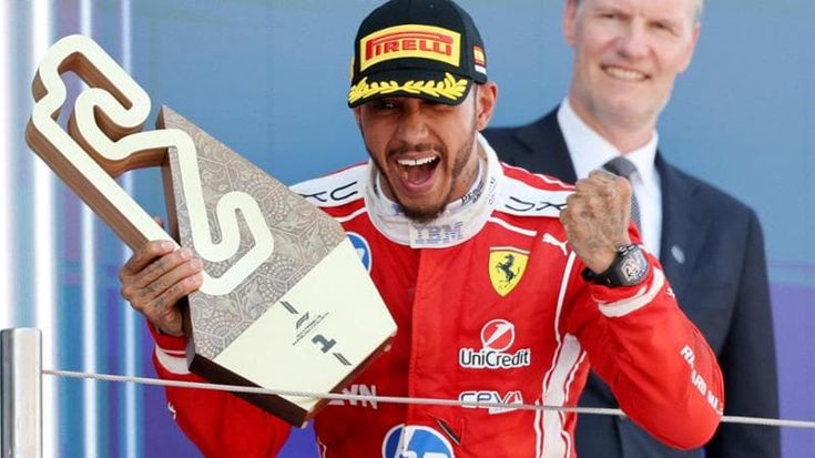 F1, Hamilton trionfa a Barcellona: prima vittoria con la Ferrari. Antonelli e Leclerc ritirati