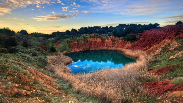 Accesso chiuso alla cava di bauxite di Otranto, insorgono gli operatori turistici: “Bene collettivo”