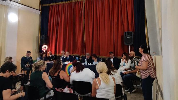 Porta Capuana, dopo l’ultimo delitto. Manfredi: “Qui una fiera permanente per rilanciare la piazza”
