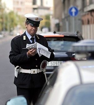 Equitalia, continua sanatoria cartelle anche per multe. La scadenza fissata il 31 marzo