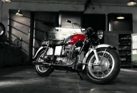Moto Guzzi V7, una serie speciale per i 50 anni