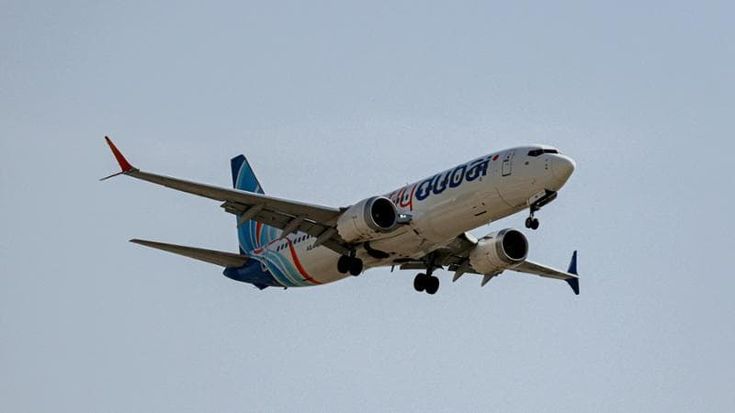 Un testimone sul volo Dubai-Tel Aviv: “Abbiamo immobilizzato l’assalitore con i cavi delle cuffie”