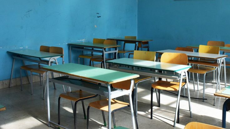 La generazione sospesa nella scuola a metà che allontana il futuro