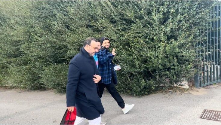 Il ritorno di Insigne a Castel Volturno, l'ex capitano fa visita agli azzurri