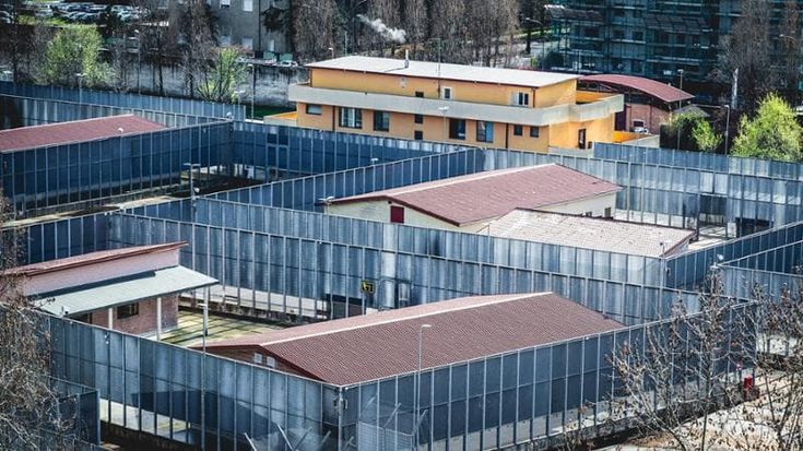 Il flop del nuovo Cpr di Torino: quasi duecento reclusi, rimpatriati appena in 18