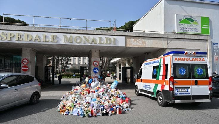 Domenico, i medici del Monaldi sospesi anche per i silenzi con la famiglia