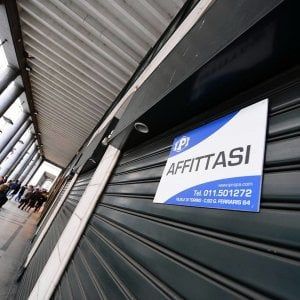 Internet e grandi catene "chiudono" le boutique: a Torino sparita una su quattro