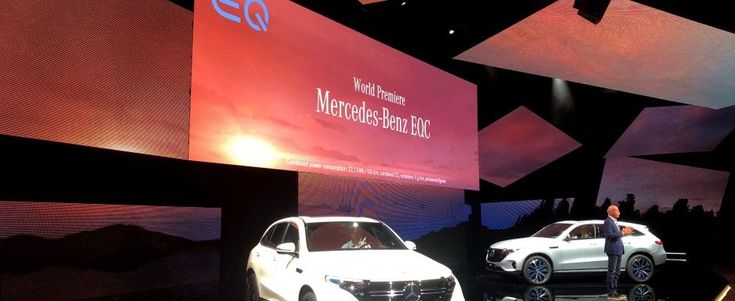 Auto elettrica, attacco Mercedes: acquisto record di batterie