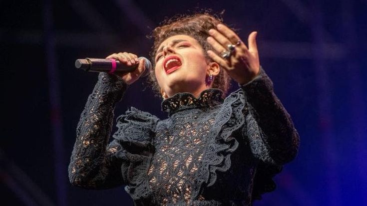 Radio Trianon, concerto-racconto sul neomelodico