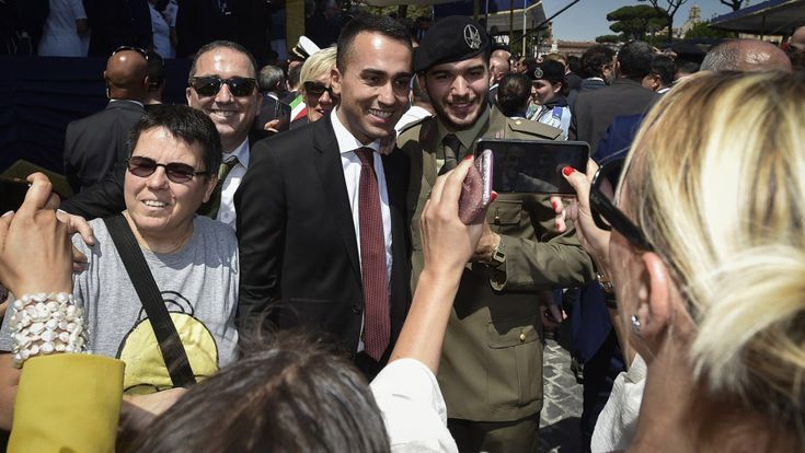 Di Maio inizia dalle imprese: “Quelle che hanno crediti verso lo Stato non potranno fallire”