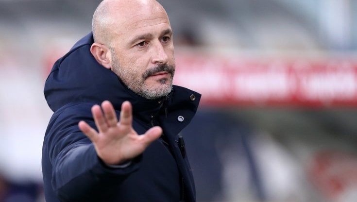 Fiorentina, Italiano: "Vlahovic per ora è nostro, gli chiedo di fare gol e lui esegue..."