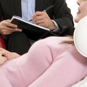 Addio auto e telefono aziendale: ora il benefit è una terapia anti-stress