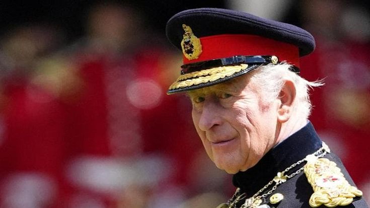 Quanto guadagna re Carlo? Pubblicata per la prima volta la sua dichiarazione dei redditi