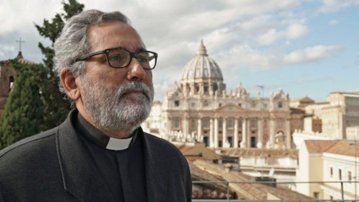 Il prete gesuita chiamato dal Papa a gestire i 10 miliardi del Vaticano