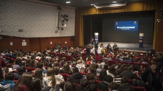 Bullismo sul web, scuola di autodifesa per 500 ragazzi a Bologna