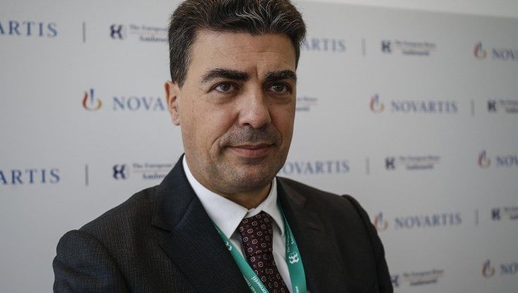 Vaccini, ipotesi partnership tra pubblico e privato: "Novartis è già pronta, venti milioni per trasformare la sede di Torre Annunziata”
